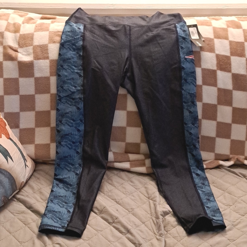 Official NFL Patriots Yoga Pants NWT